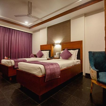 Hotel Punjab Palace Rāipur Dış mekan fotoğraf