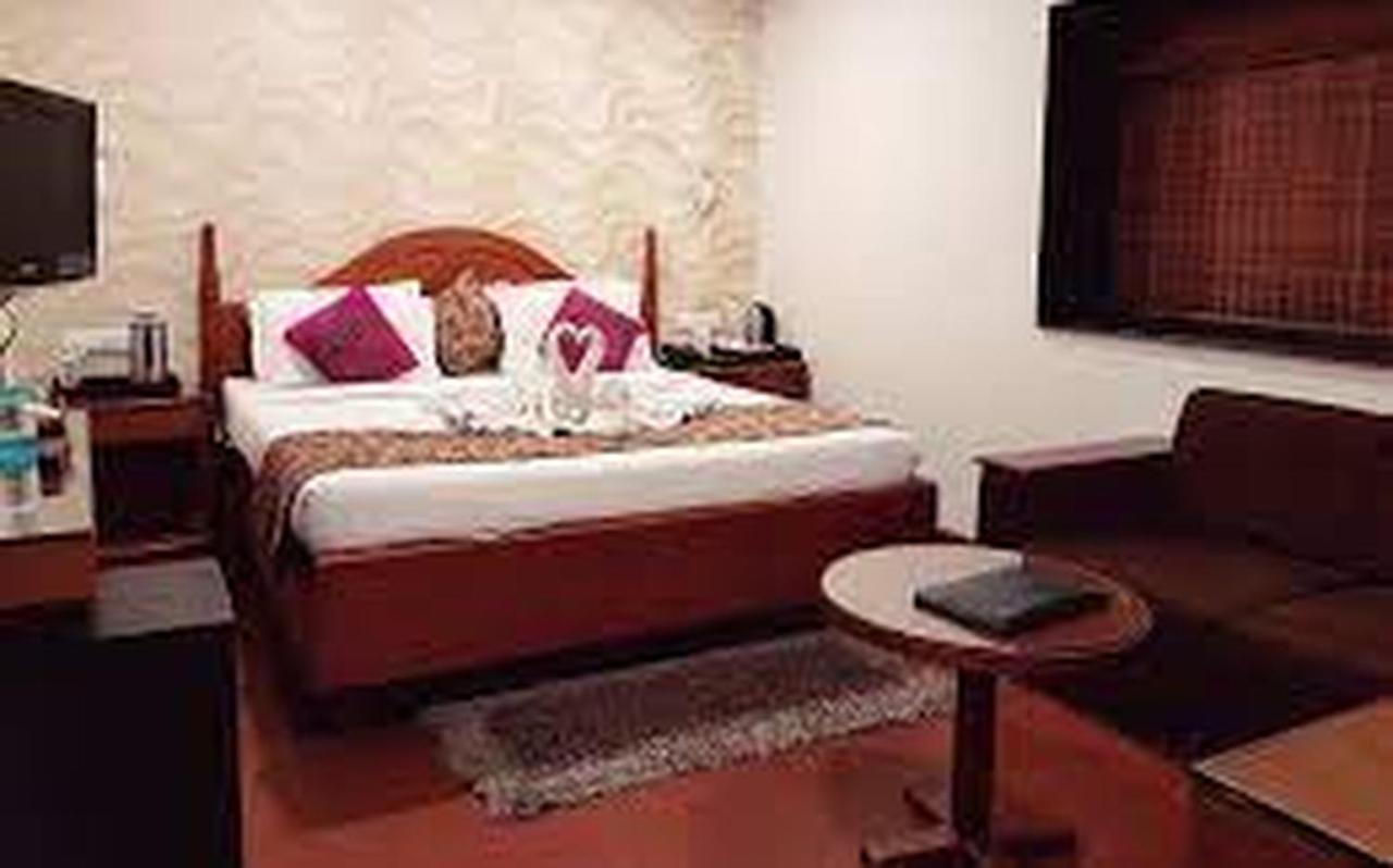 Hotel Punjab Palace Rāipur Dış mekan fotoğraf
