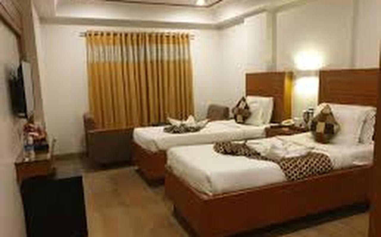 Hotel Punjab Palace Rāipur Dış mekan fotoğraf