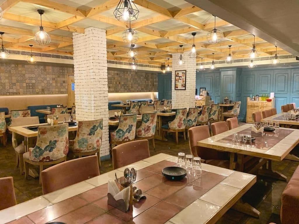 Hotel Punjab Palace Rāipur Dış mekan fotoğraf