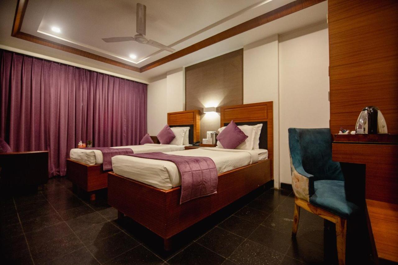 Hotel Punjab Palace Rāipur Dış mekan fotoğraf