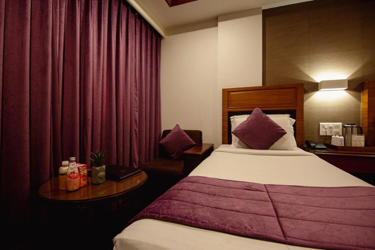 Hotel Punjab Palace Rāipur Dış mekan fotoğraf