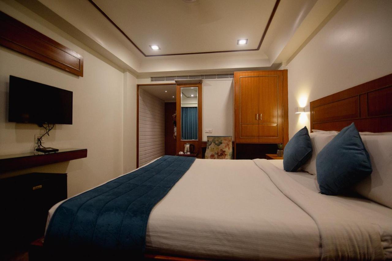 Hotel Punjab Palace Rāipur Dış mekan fotoğraf